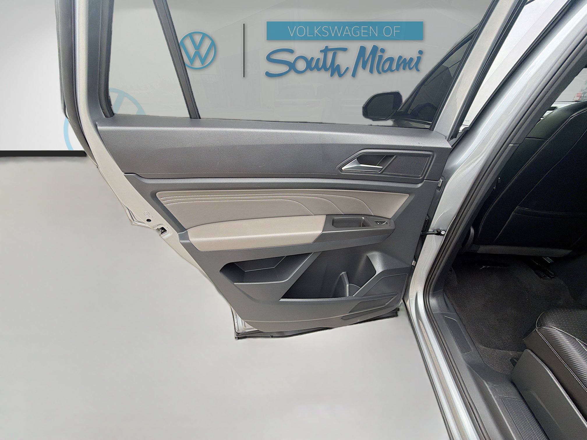 Used 2022 Volkswagen Atlas Cross Sport SE FWD image 25