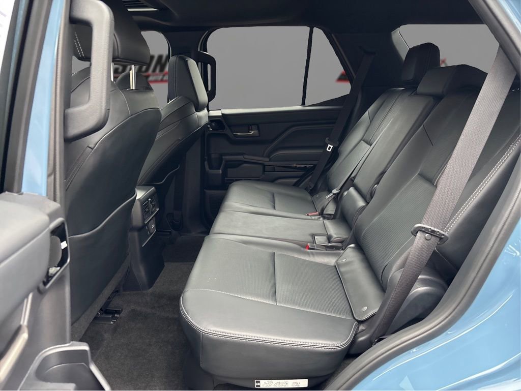 Used 2025 Toyota 4Runner Limited image 17