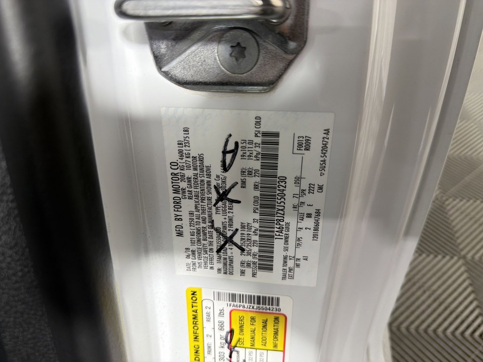 Used 2018 Ford Mustang Shelby GT350 w/ Electronics Package image 28