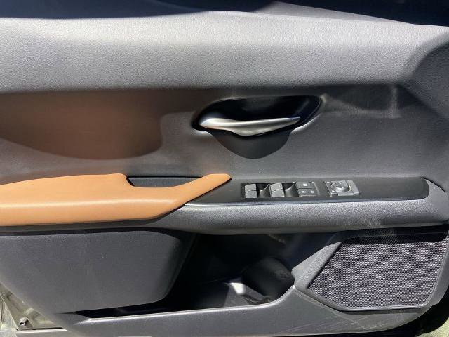 Used 2021 Lexus UX 250h image 21