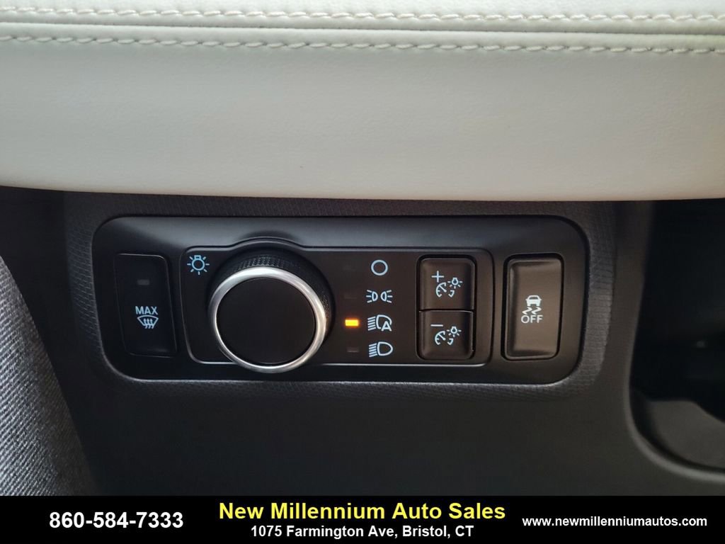 Used 2024 Ford Mustang Mach-E Premium image 22