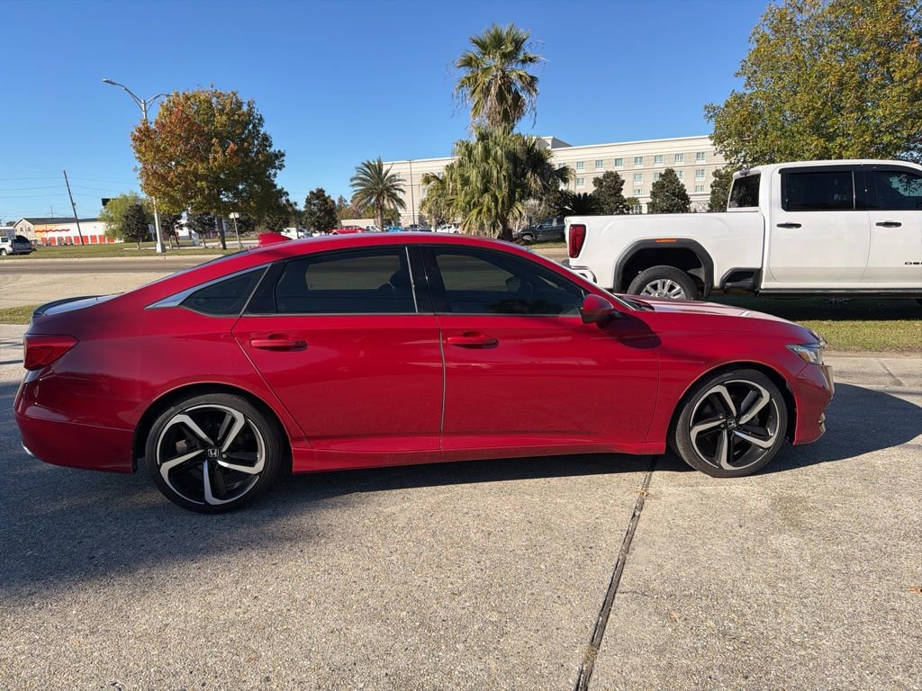 Used 2018 Honda Accord Sport image 3
