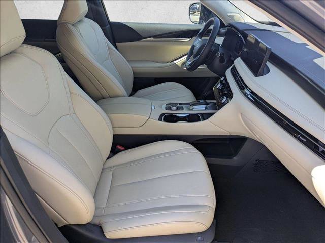 Used 2024 INFINITI QX60 Sensory w/ Cargo Package AWD/4WD image 23