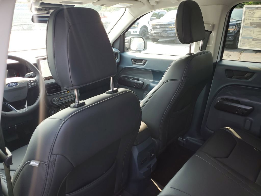 New 2025 Ford Maverick Lariat w/ Black Appearance Package image 31