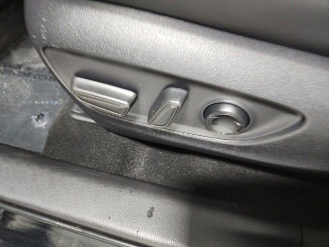 Used 2020 Toyota RAV4 Limited image 25