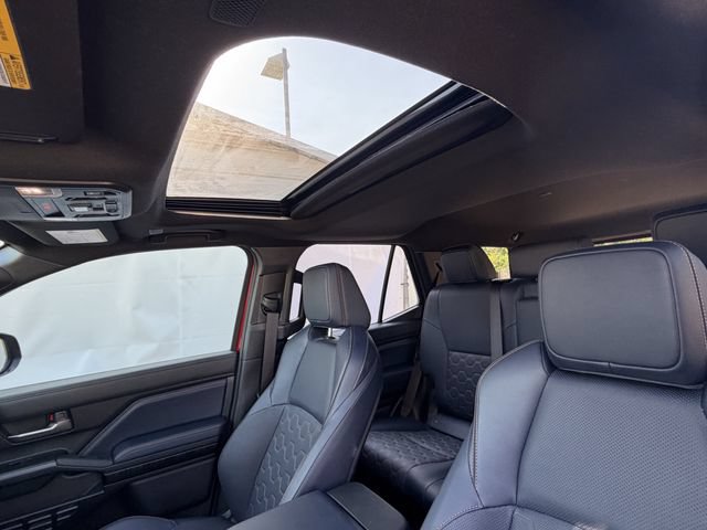 Used 2025 Toyota 4Runner Platinum AWD/4WD image 29