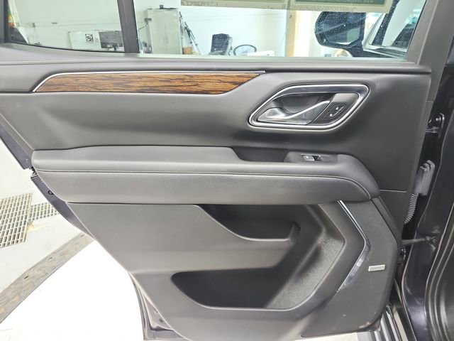 Used 2023 Chevrolet Tahoe Premier AWD/4WD image 39