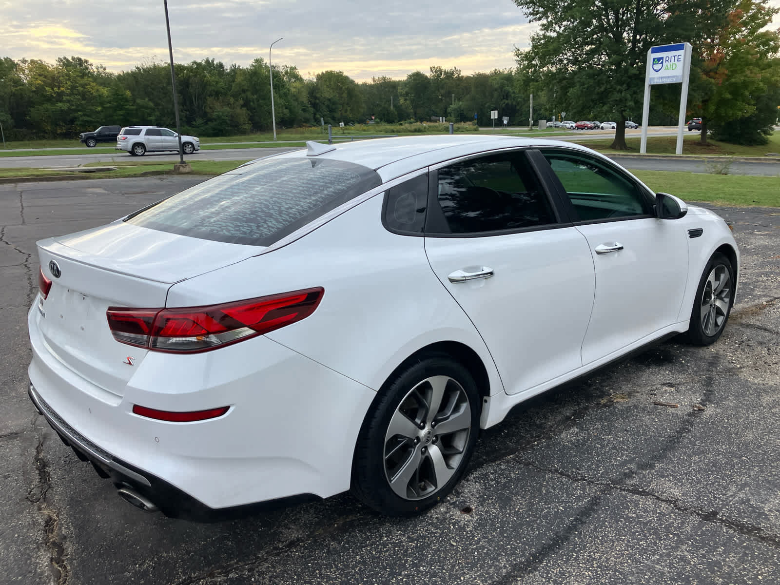 Used 2020 Kia Optima S FWD image 3