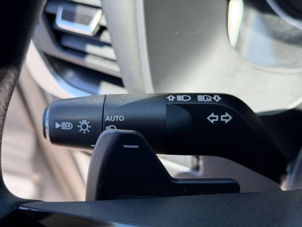 Used 2023 Nissan Rogue SV AWD/4WD image 36