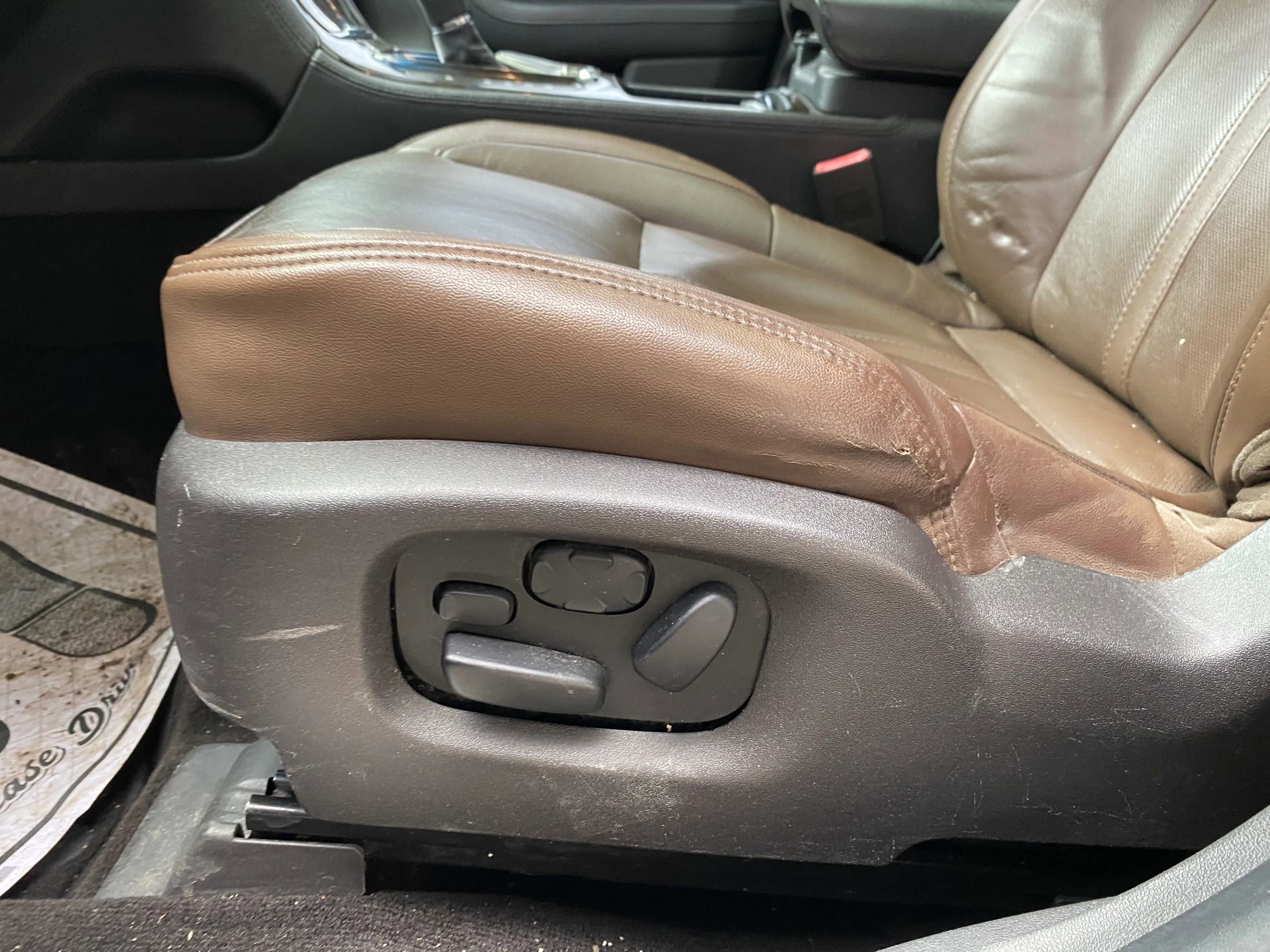 Used 2015 Lincoln MKS AWD w/ Equipment Group 101A image 24