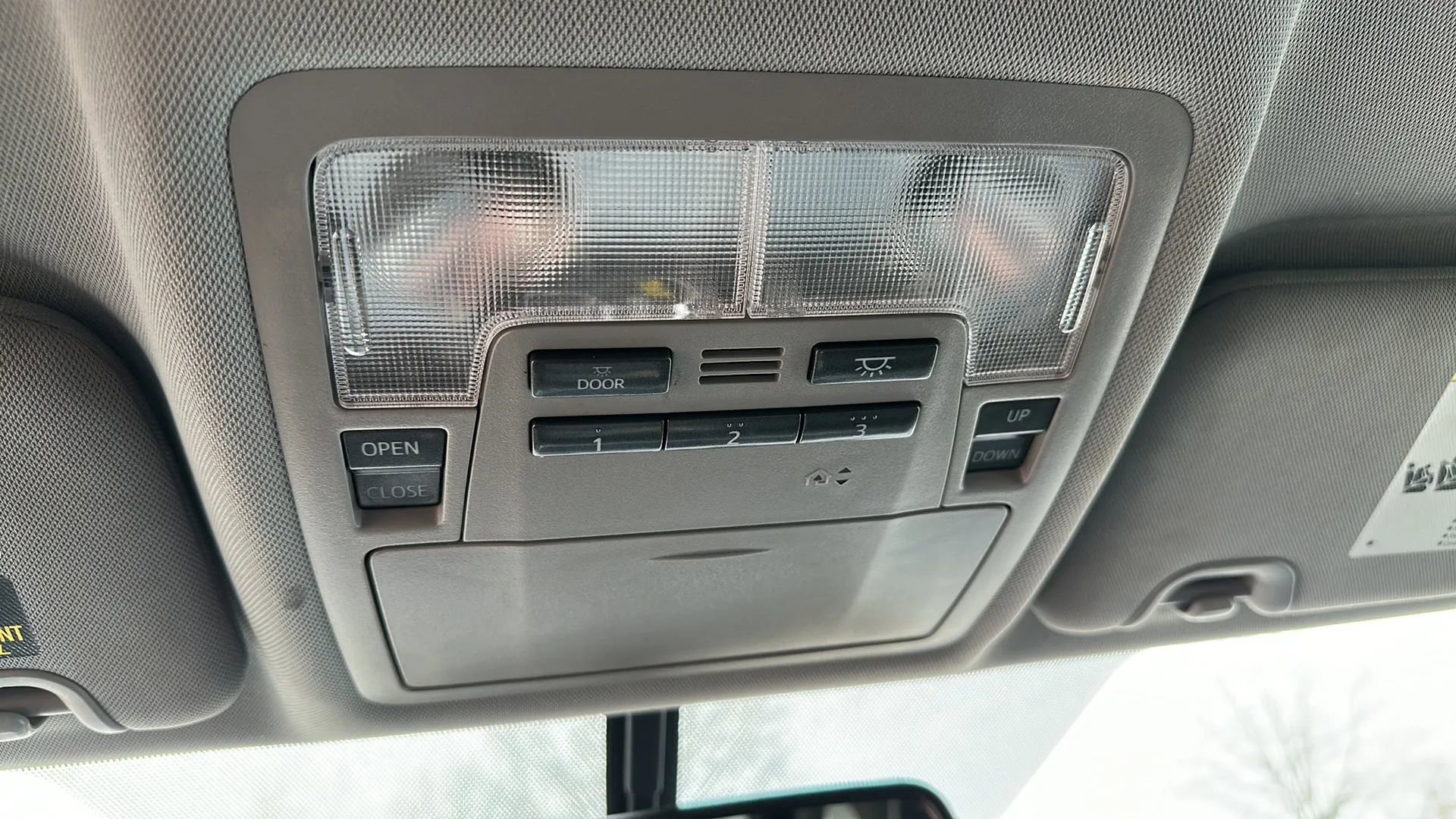 Used 2016 Toyota Highlander Limited image 41