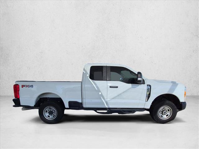 Used 2023 Ford F250 XL w/ FX4 Off-Road Package AWD/4WD video 4
