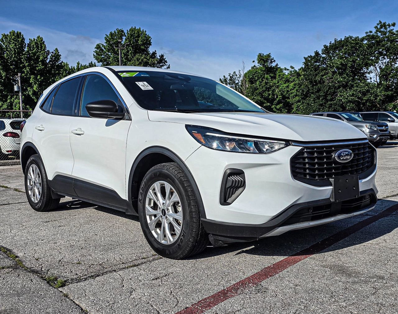 Used 2023 Ford Escape Active w/ Tech Pack #1 AWD/4WD image 1