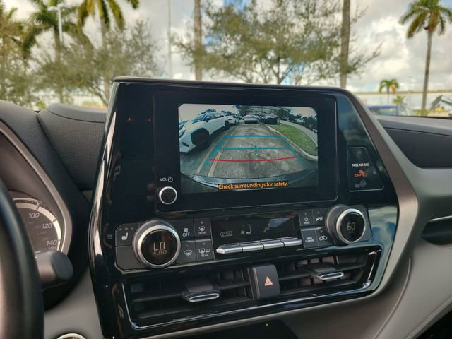 Used 2024 Toyota Highlander XLE image 22