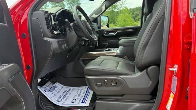 New 2026 Chevrolet Silverado 3500 LT w/ All Star Edition AWD/4WD image 8