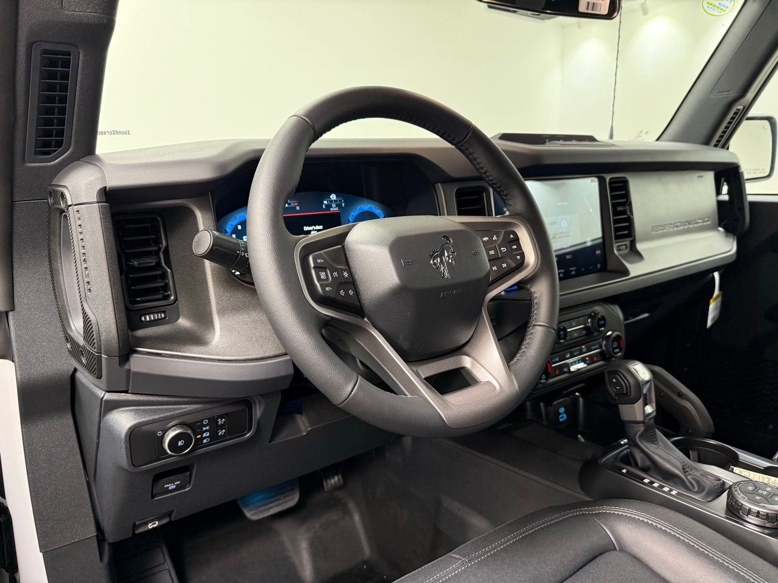 New 2025 Ford Bronco Big Bend w/ Black Diamond Package image 14