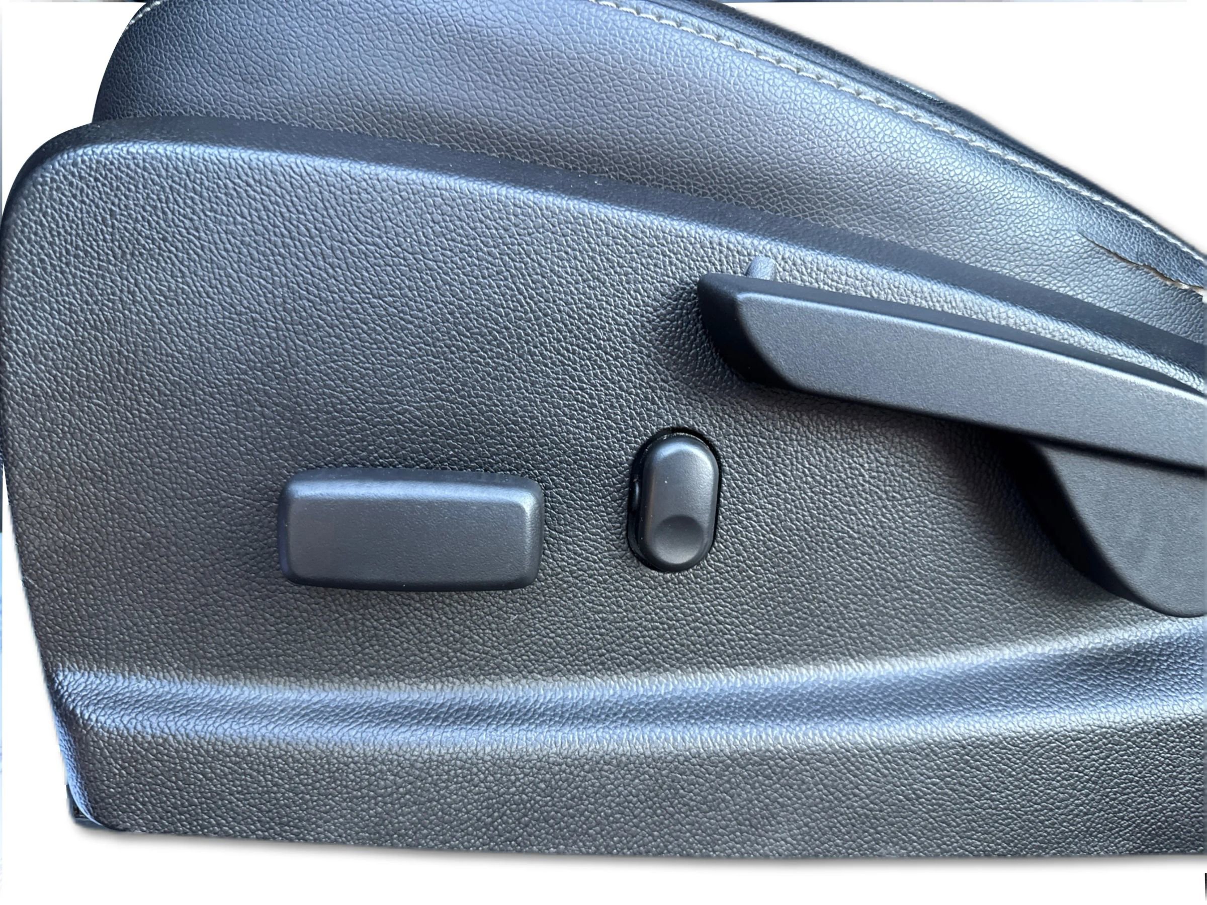 Used 2015 GMC Canyon SLT image 22