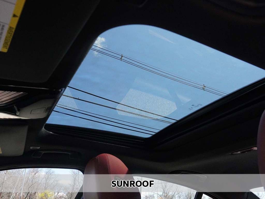 Used 2022 BMW 330i xDrive Sedan w/ Premium Package 2 image 4