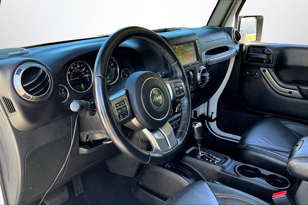 Used 2018 Jeep Wrangler Unlimited Sahara image 15
