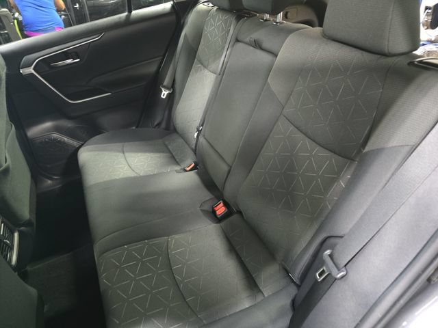 Used 2021 Toyota RAV4 XLE w/ Convenience Package AWD/4WD image 17