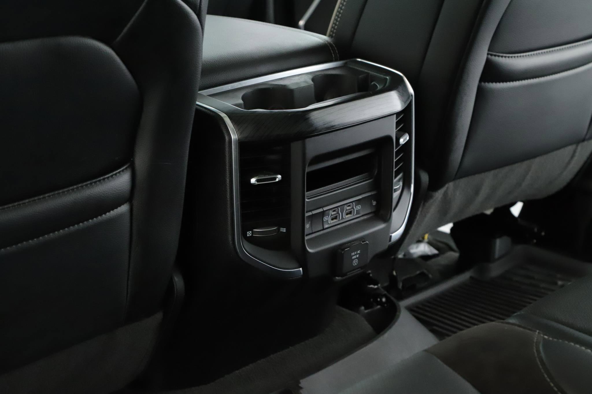 Used 2024 RAM 1500 Laramie AWD/4WD image 7