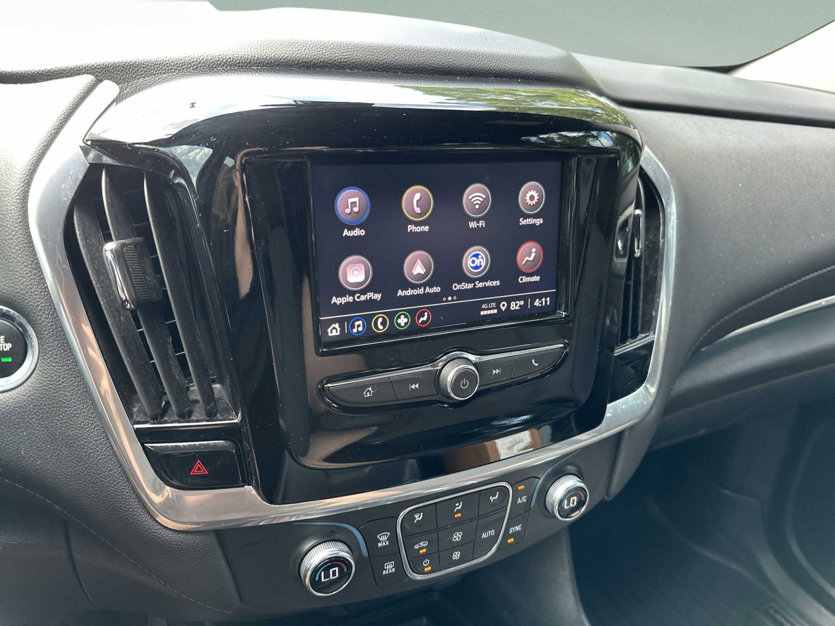 Used 2022 Chevrolet Traverse LT FWD image 19