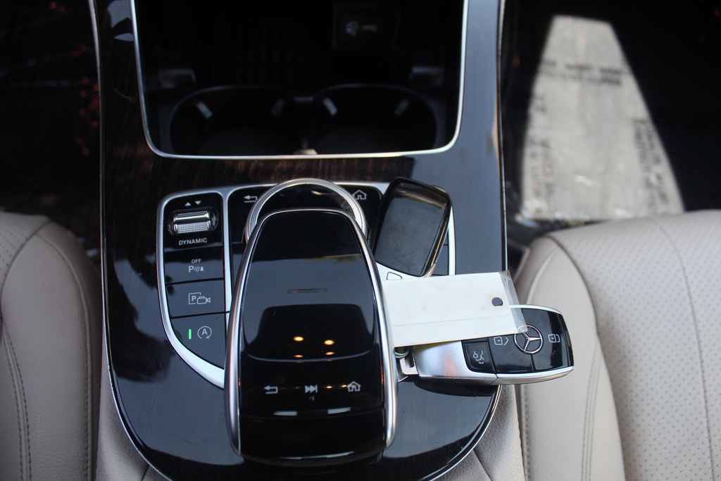 Used 2019 Mercedes-Benz E 300 image 23