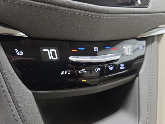 New 2026 Cadillac XT5 Premium Luxury w/ LPO, Floor Liner Package AWD/4WD image 20