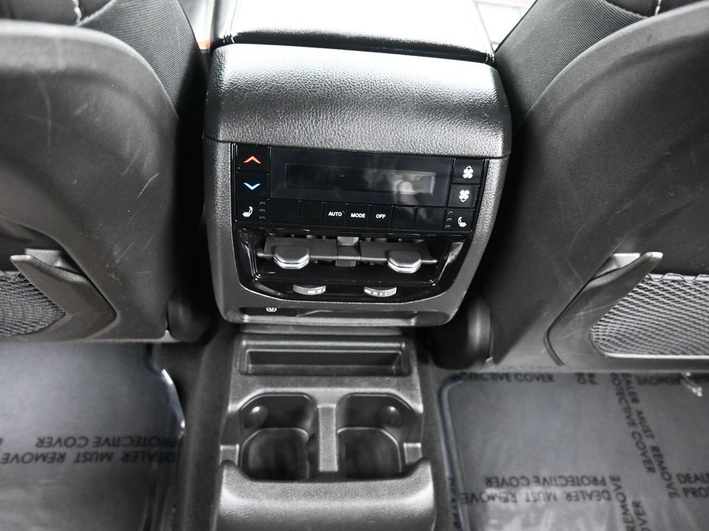 Certified 2024 Jeep Grand Cherokee L Limited w/ Luxury Tech Group II image 12