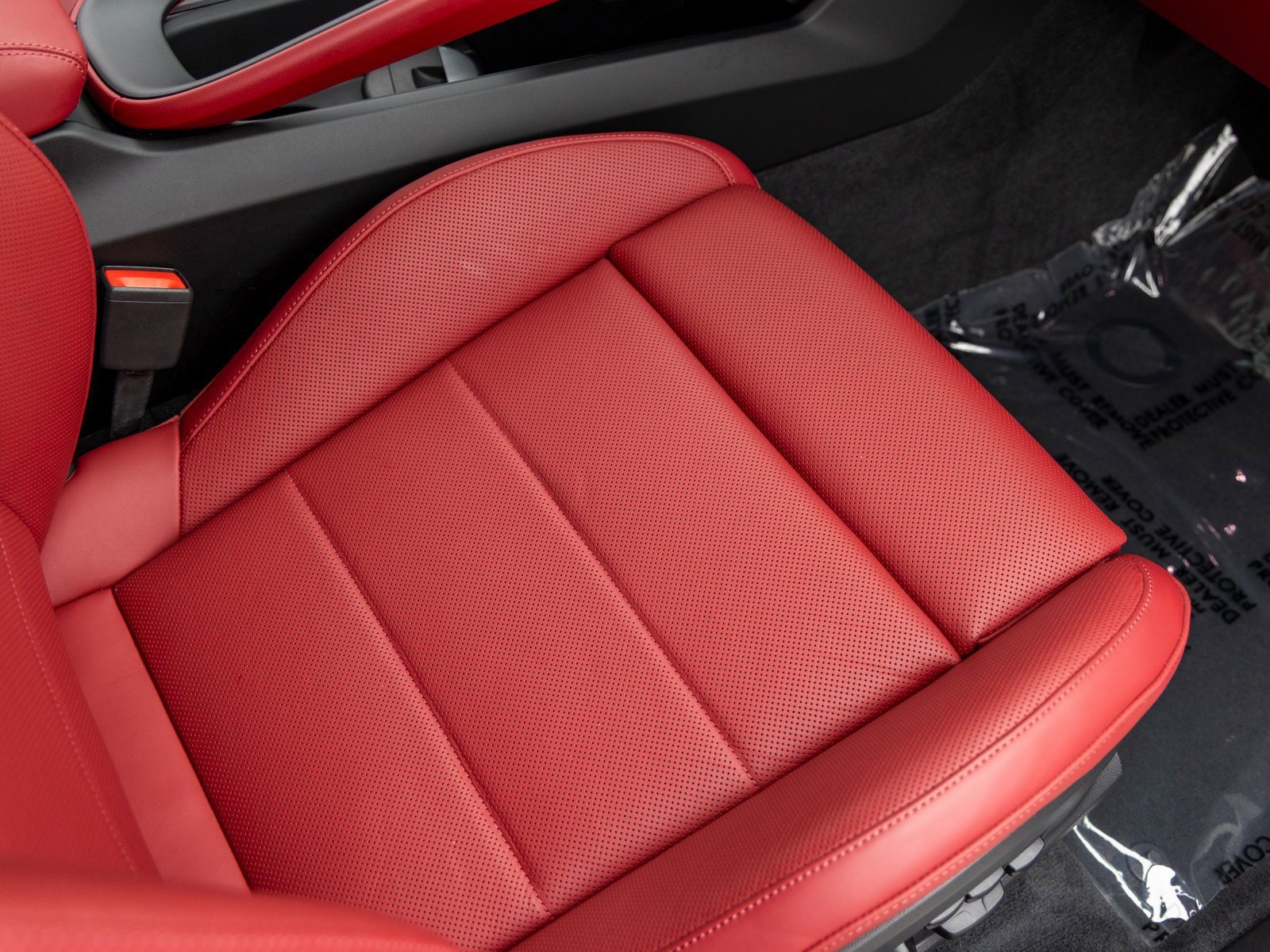 Certified 2024 Porsche Macan 4 Electric image 48