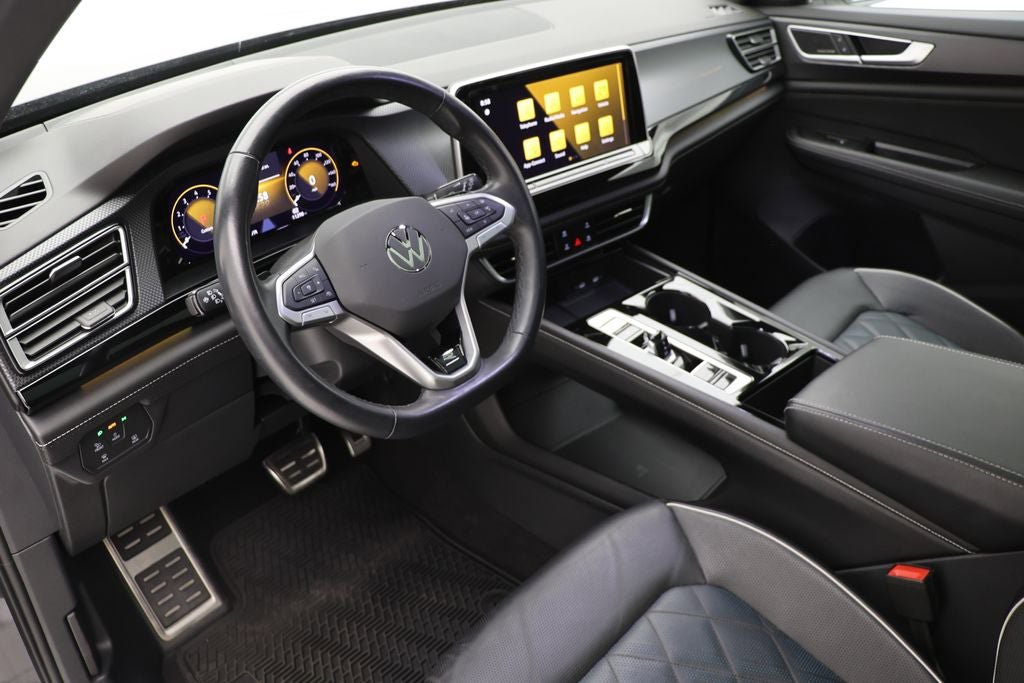 Used 2024 Volkswagen Atlas Cross Sport SEL Premium R-Line image 16
