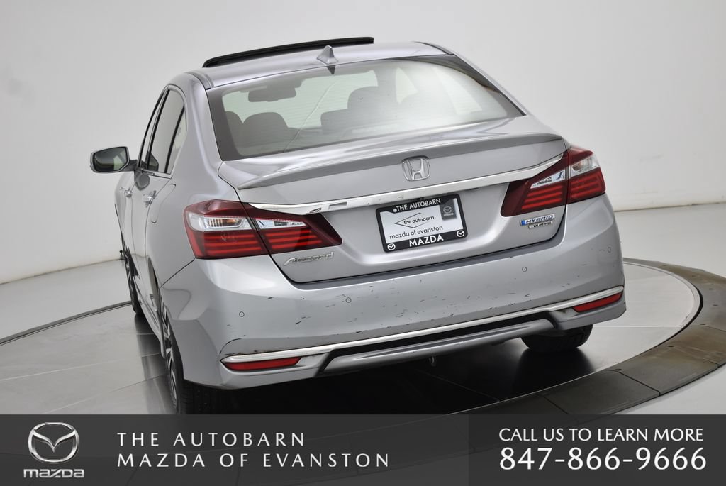 Used 2017 Honda Accord Touring image 19