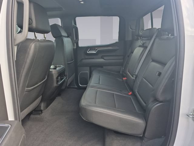 Certified 2022 Chevrolet Silverado 1500 RST w/ Redline Edition AWD/4WD image 16