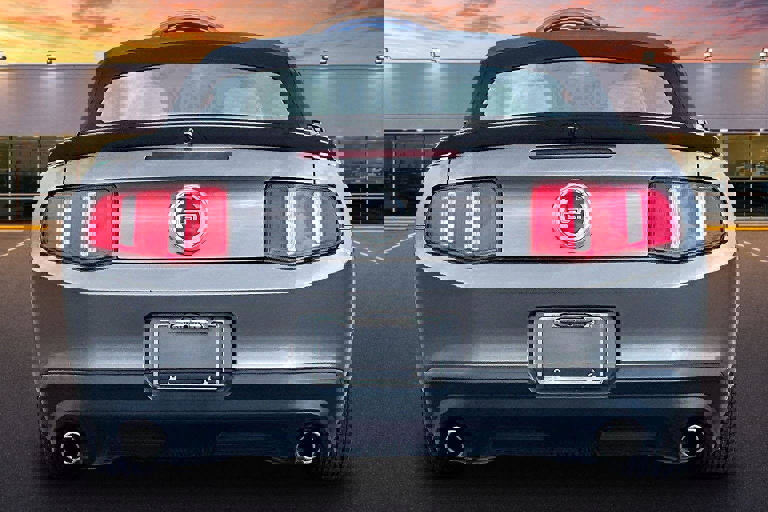 Used 2011 Ford Mustang GT Premium w/ Comfort Pkg RWD image 4