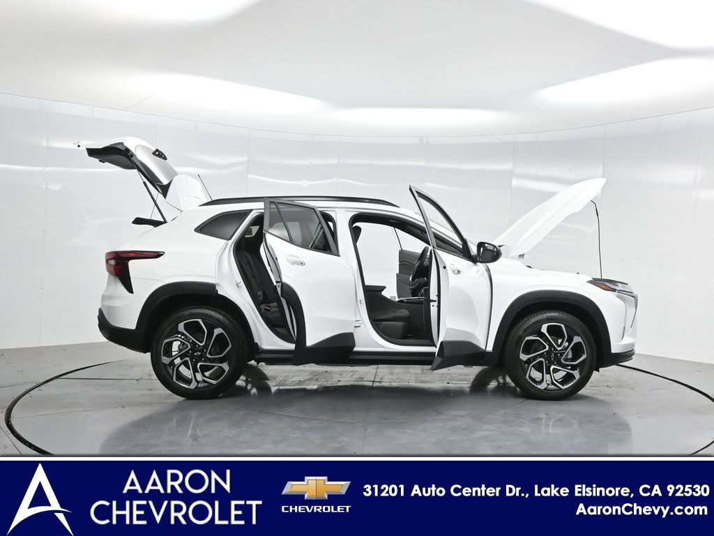 New 2026 Chevrolet Trax RS w/ Driver Confidence Package image 3