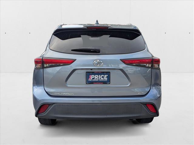Used 2021 Toyota Highlander XLE image 6
