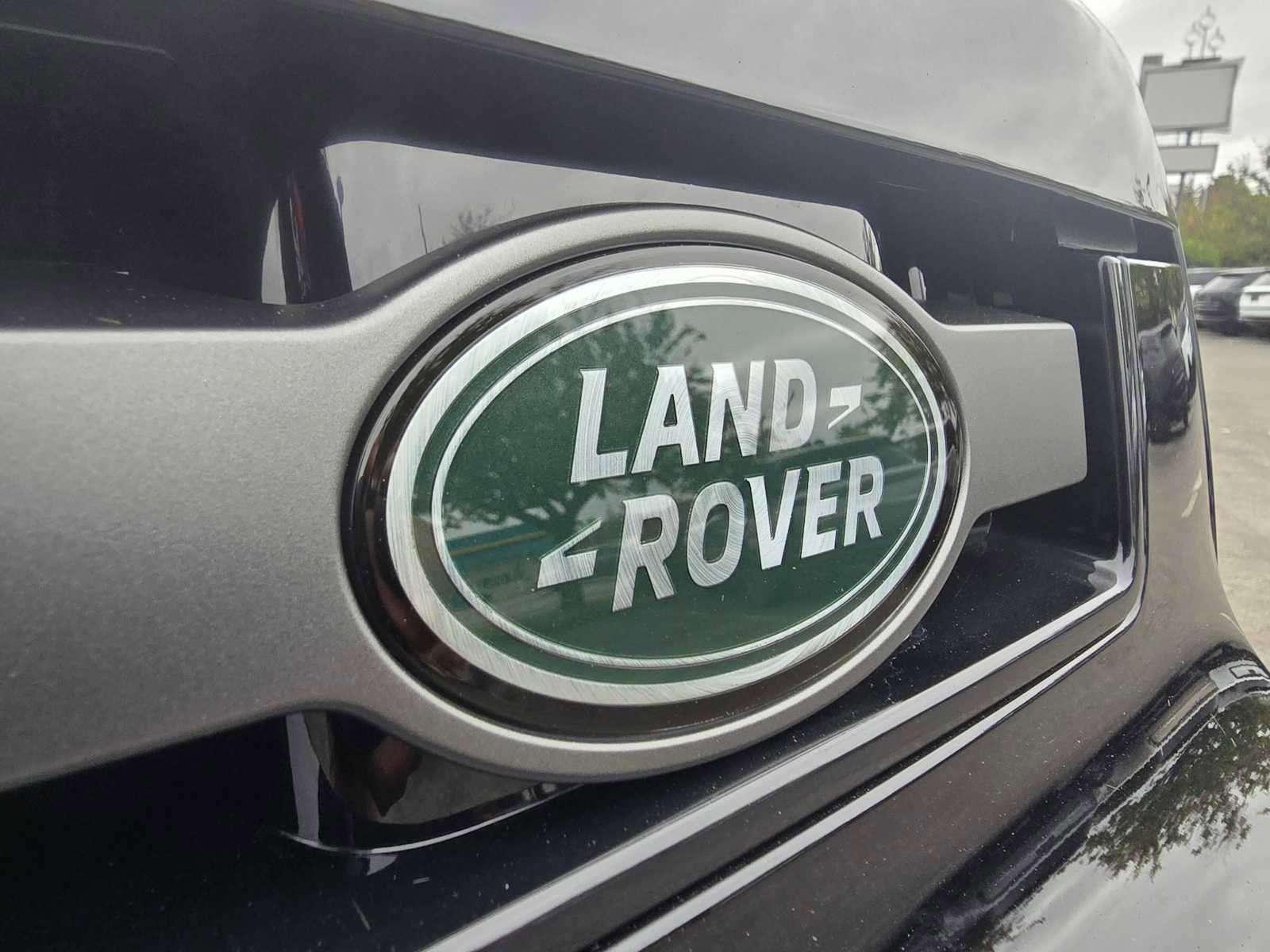 New 2025 Land Rover Defender 110 V8 image 9