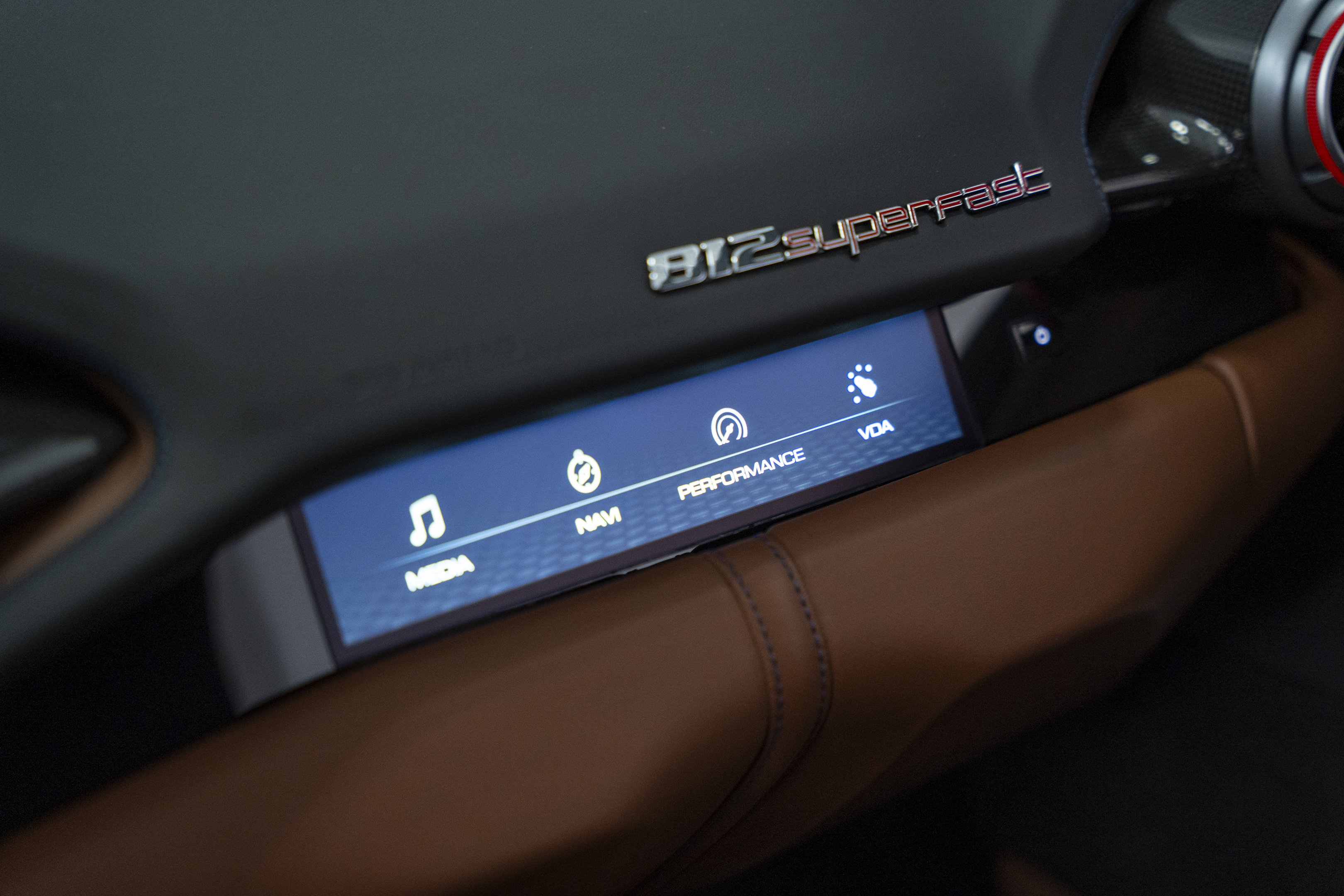 Used 2019 Ferrari 812 Superfast RWD image 34