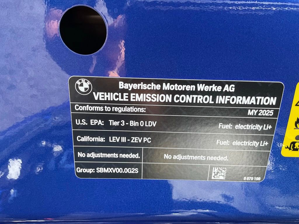 Used 2025 BMW i4 eDrive40 w/ M Sport Package image 14