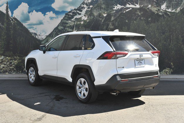 Certified 2025 Toyota RAV4 LE AWD/4WD image 9
