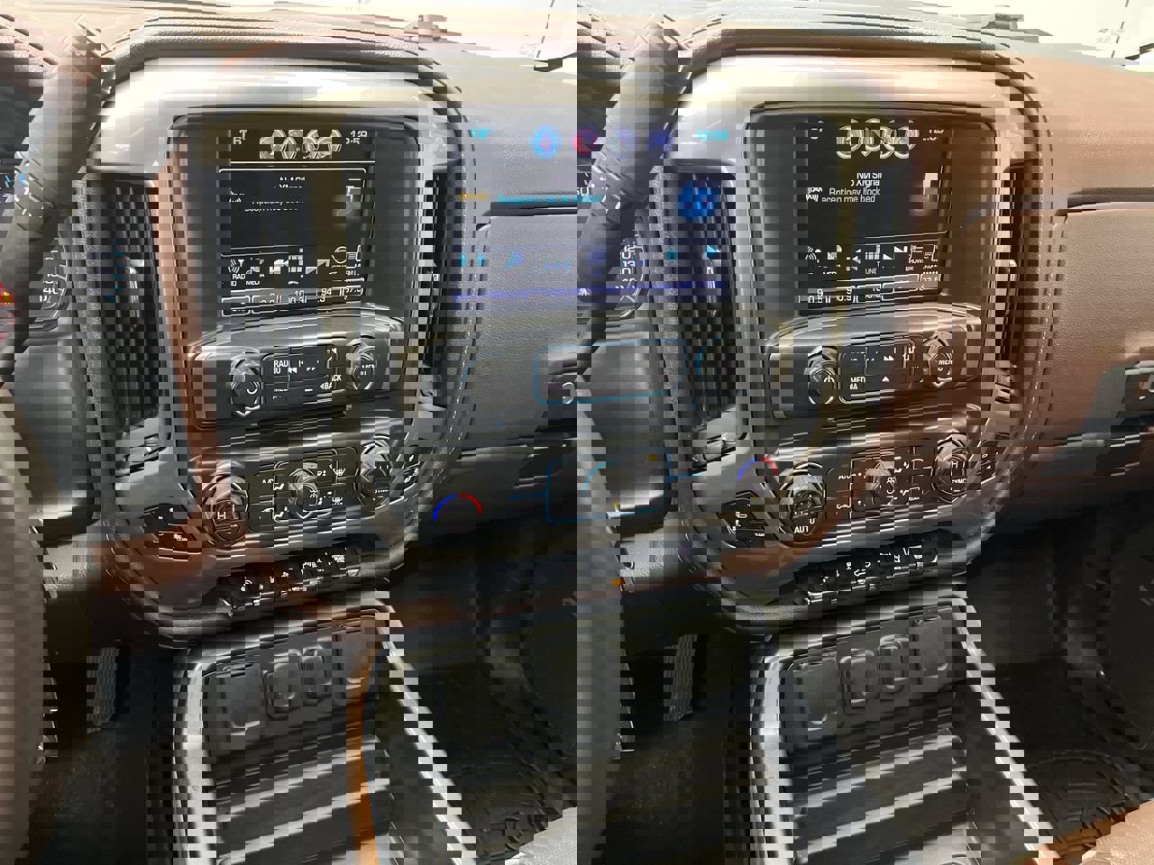 Used 2016 Chevrolet Silverado 2500 High Country w/ Duramax Plus Package image 18