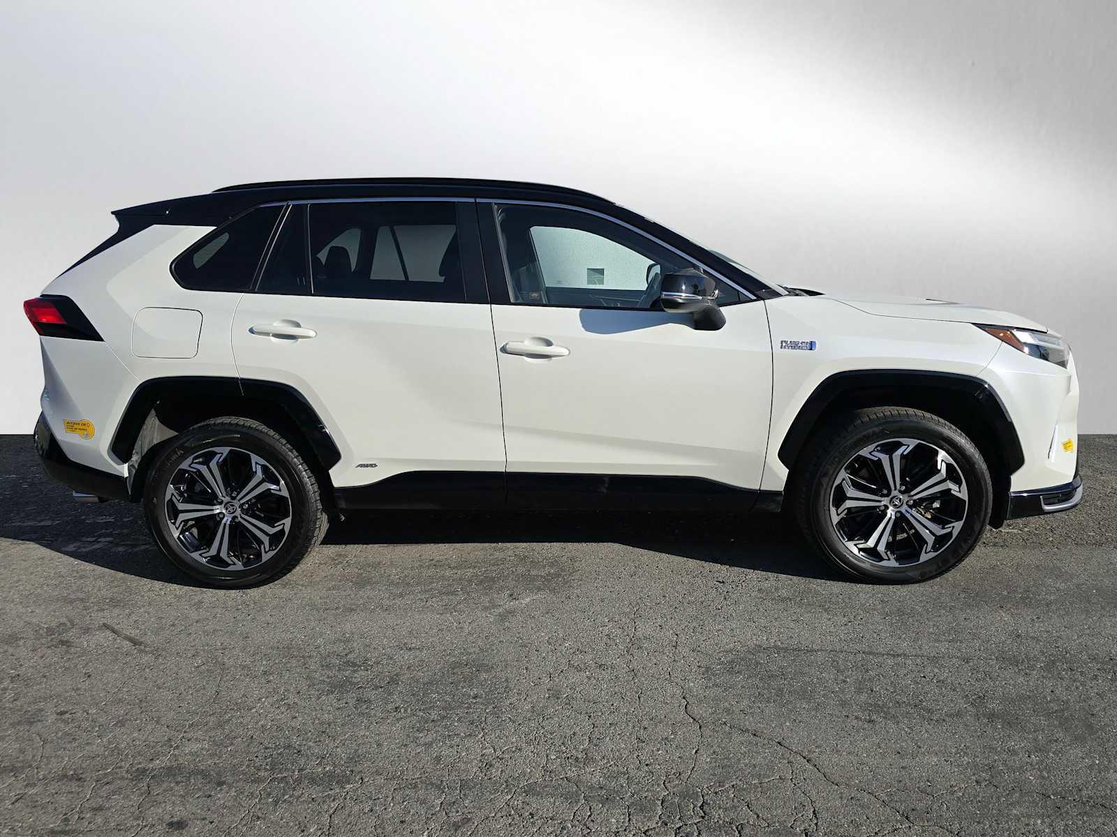 Used 2022 Toyota RAV4 XSE image 2