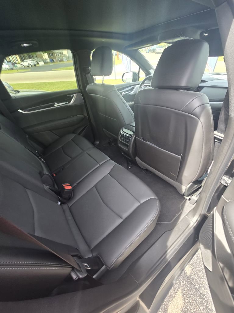 Used 2024 Cadillac XT5 Premium Luxury w/ Technology Package image 3