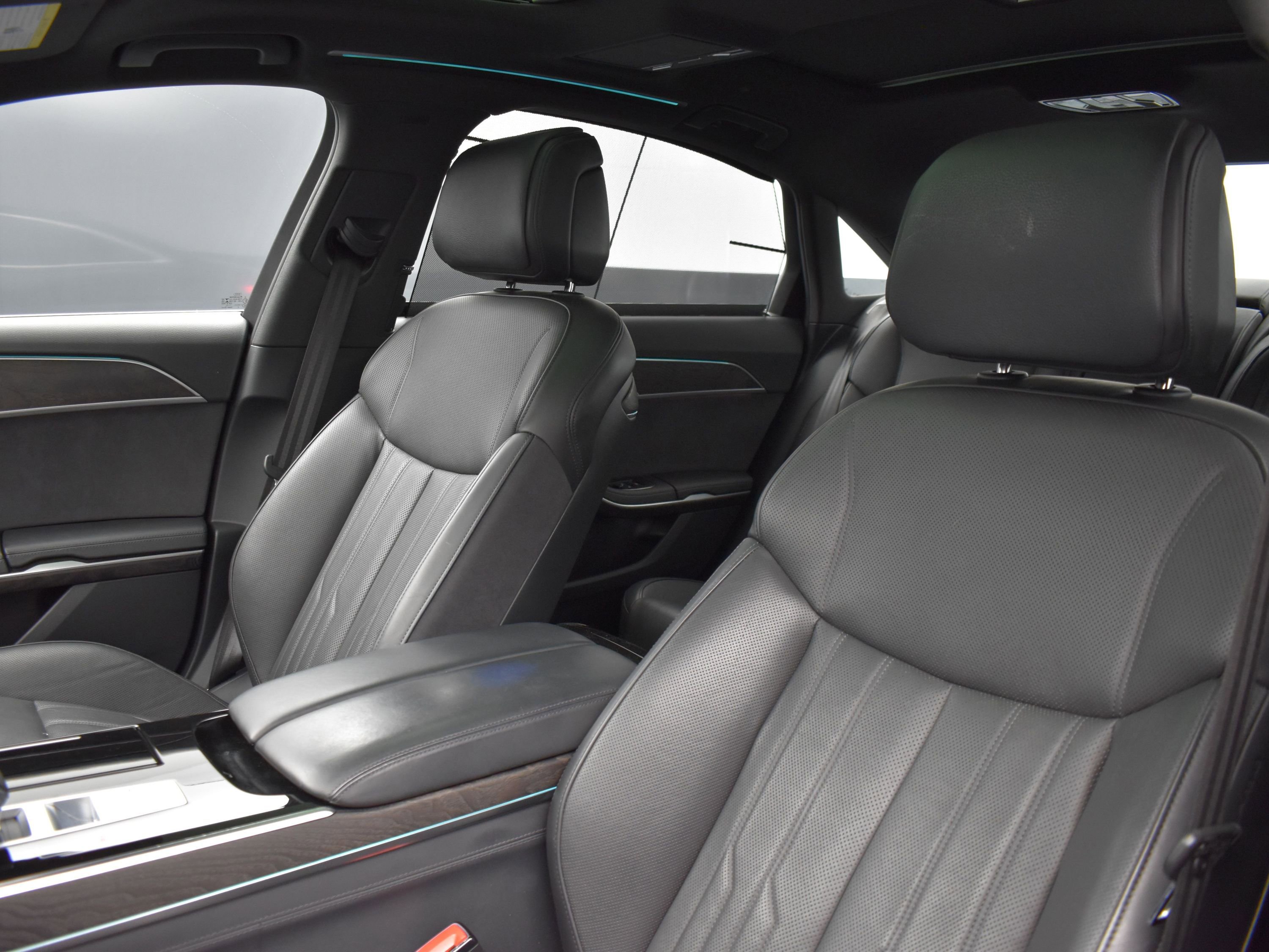 Used 2022 Audi A8 L 3.0T w/ Executive Package AWD/4WD image 11