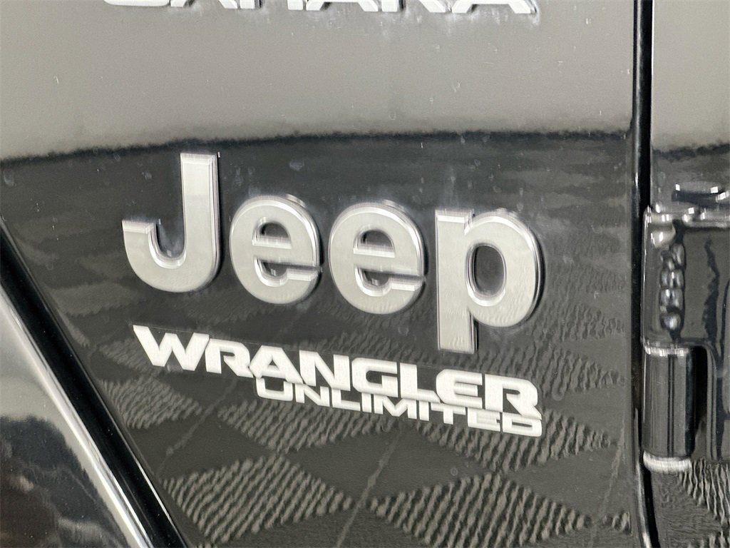 Used 2022 Jeep Wrangler Unlimited Sahara w/ Cold Weather Group image 28