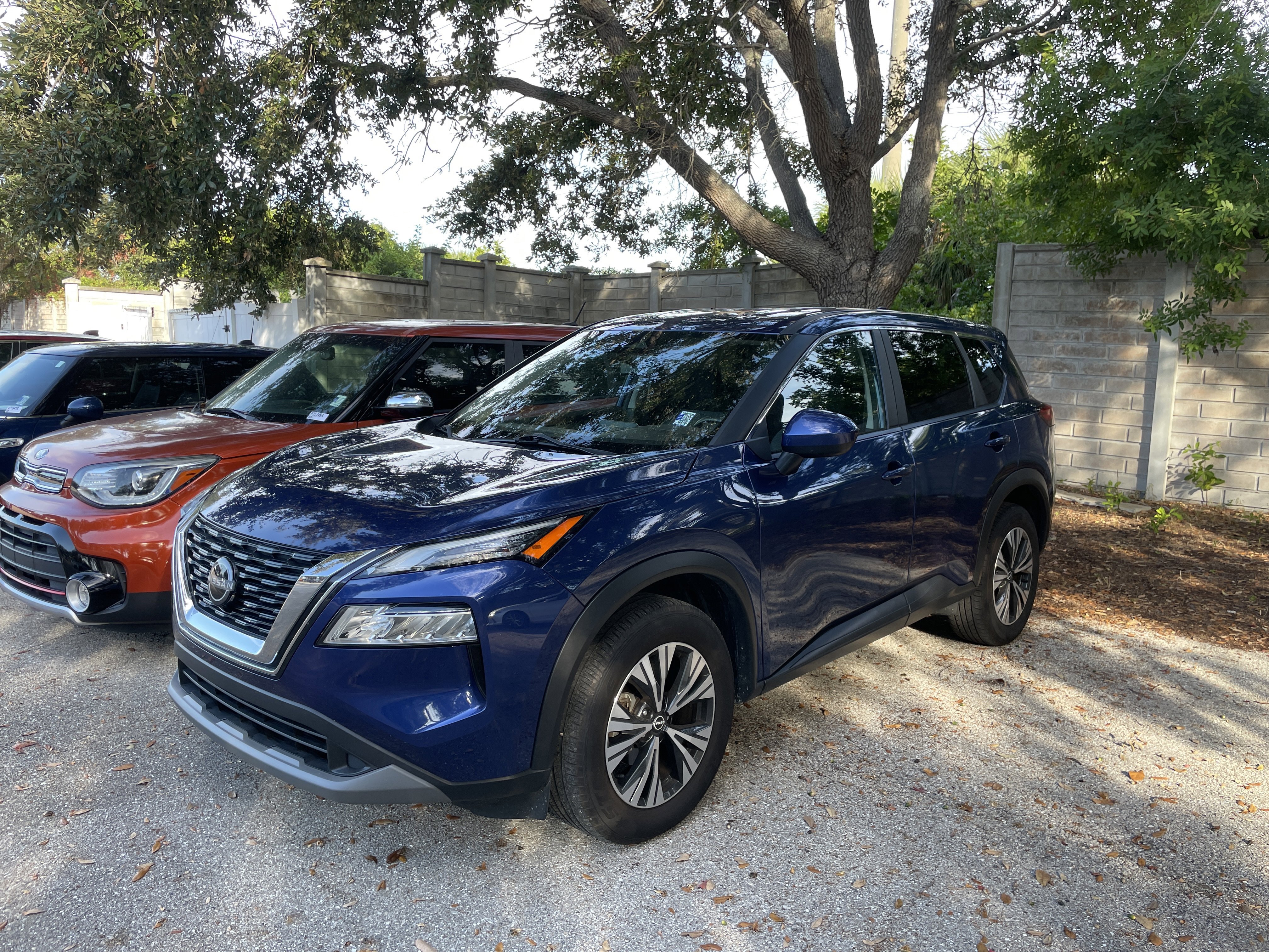 Used 2023 Nissan Rogue SV image 36