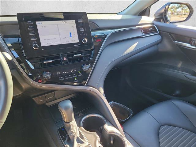 Used 2024 Toyota Camry SE image 20