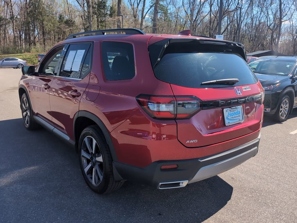 Certified 2025 Honda Pilot Touring image 5