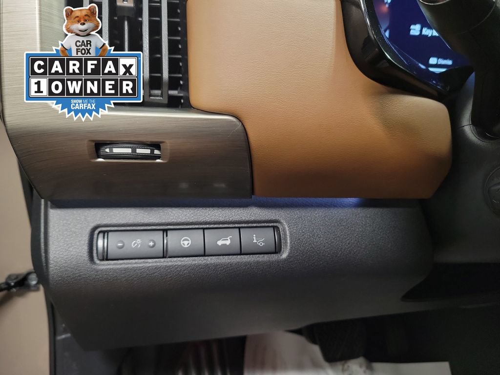 Used 2024 Nissan Pathfinder Platinum AWD/4WD image 25