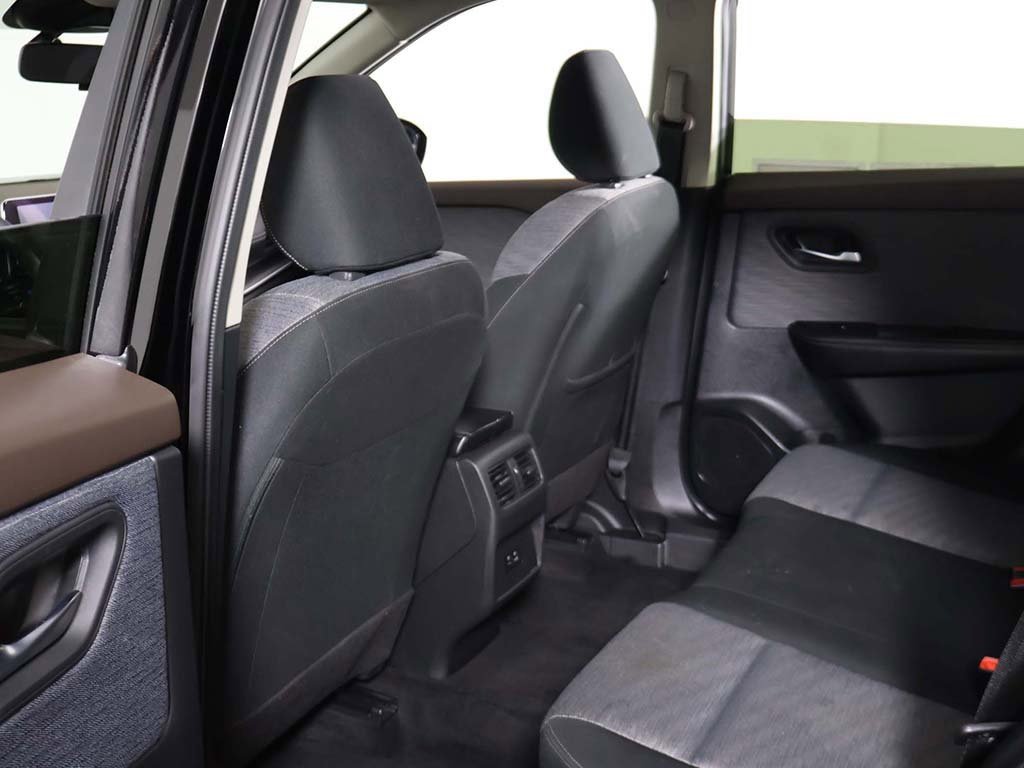 Used 2023 Nissan Rogue SV image 23